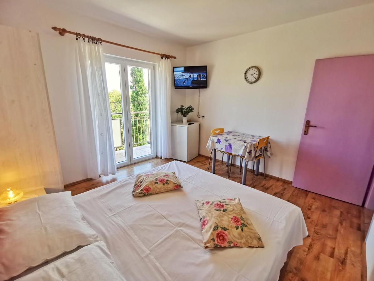 Apartments Sokolic Nerezine Extérieur photo